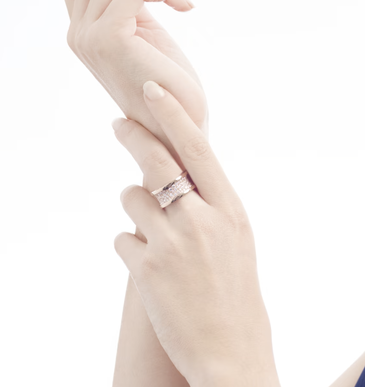 [valéa jewellery]ZERO 1 WITH PAVED DIAMONDS ON THE SPIRAL RING
